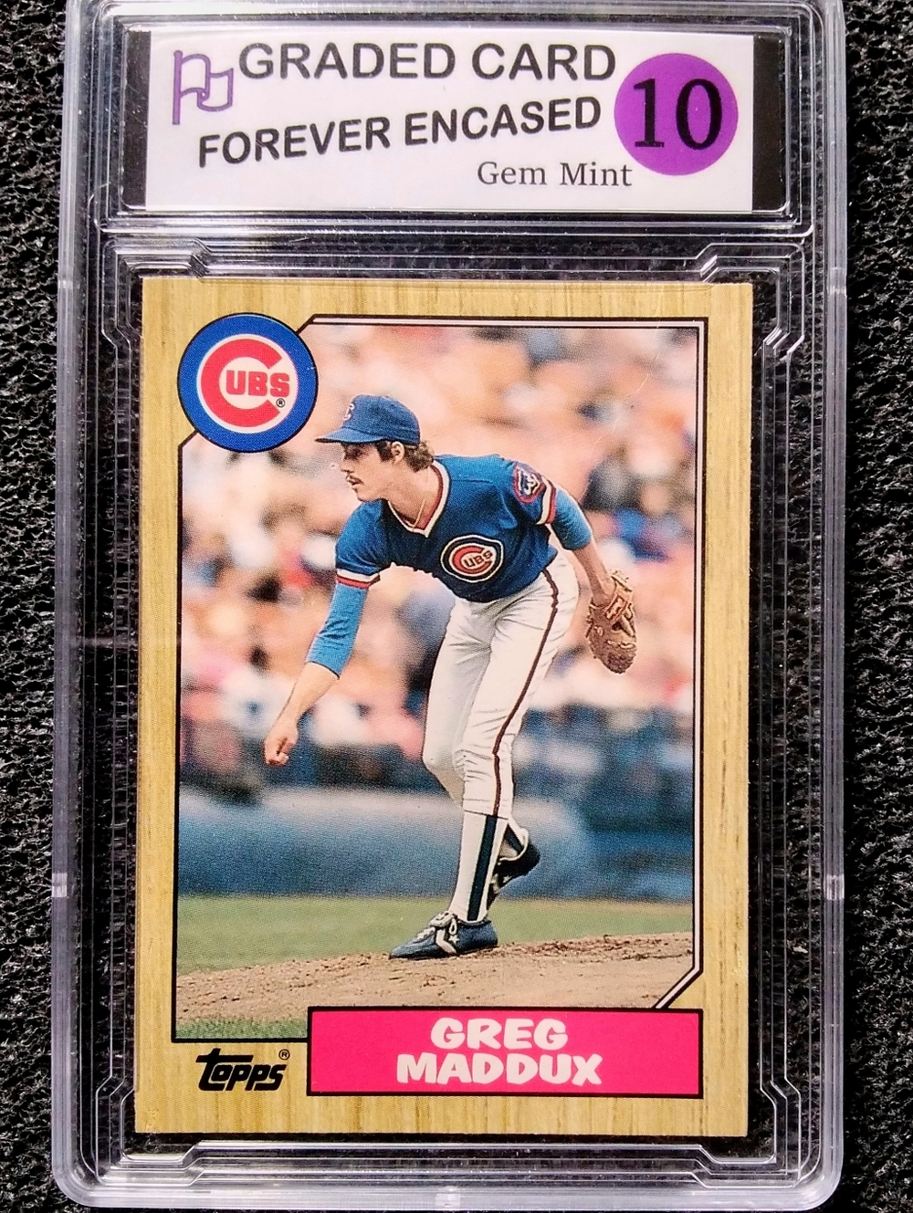 Greg Maddux Chicago Cubs 1986 Topps Vintage Baseball Rookie Card. Graded 10